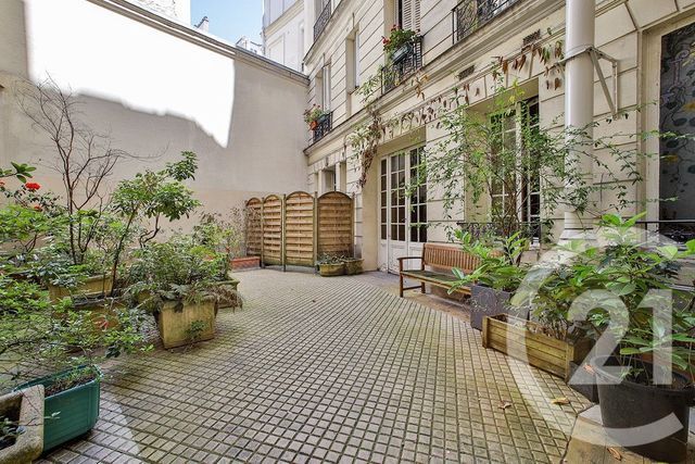 Appartement à vendre - 4 pièces - 100.7 m2 - PARIS - 75009 - ILE-DE-FRANCE - Century 21 Etude Saint-Georges