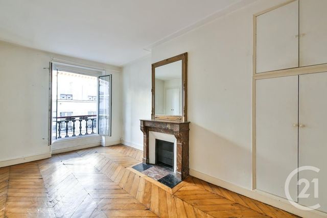 Appartement T3 à vendre - 3 pièces - 55.23 m2 - PARIS - 75009 - ILE-DE-FRANCE - Century 21 Etude Saint-Georges