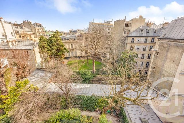  - PARIS - 