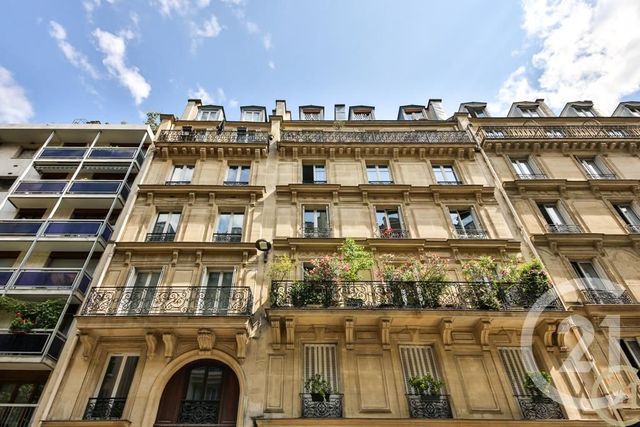  - PARIS - 
