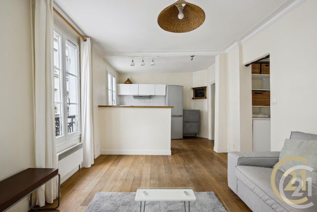 Appartement F2 à vendre - 2 pièces - 38.6 m2 - PARIS - 75018 - ILE-DE-FRANCE - Century 21 Etude Saint-Georges