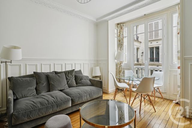 Appartement F2 à vendre - 3 pièces - 52.41 m2 - PARIS - 75008 - ILE-DE-FRANCE - Century 21 Etude Saint-Georges