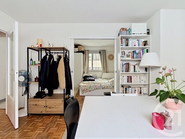 Appartement F2 à vendre - 2 pièces - 40.6 m2 - PARIS - 75009 - ILE-DE-FRANCE - Century 21 Etude Saint-Georges