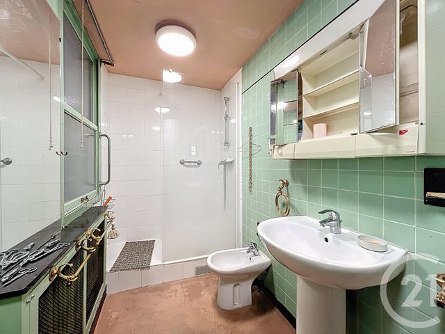 Appartement à vendre - 4 pièces - 76.25 m2 - PARIS - 75009 - ILE-DE-FRANCE - Century 21 Etude Saint-Georges