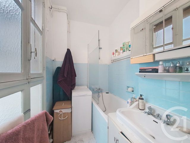 Appartement F3 à vendre - 2 pièces - 54.33 m2 - PARIS - 75009 - ILE-DE-FRANCE - Century 21 Etude Saint-Georges