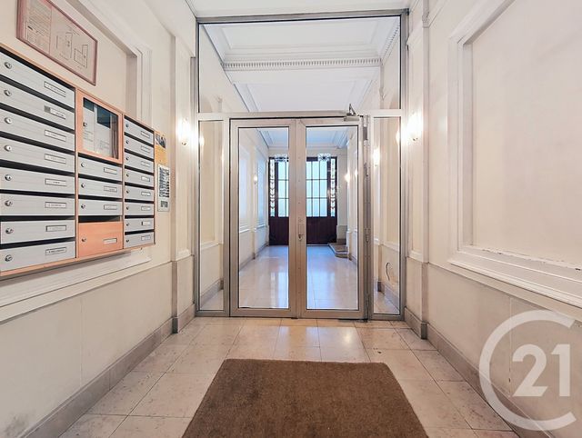 Appartement Studio à vendre - 1 pièce - 13.1 m2 - PARIS - 75009 - ILE-DE-FRANCE - Century 21 Etude Saint-Georges