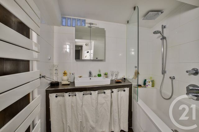 Appartement Duplex à vendre - 3 pièces - 70.72 m2 - PARIS - 75009 - ILE-DE-FRANCE - Century 21 Etude Saint-Georges