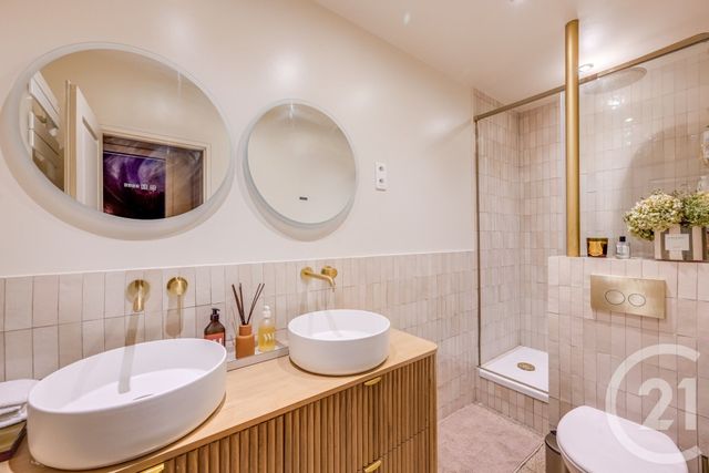 Appartement F6 à vendre - 6 pièces - 114.8 m2 - PARIS - 75009 - ILE-DE-FRANCE - Century 21 Etude Saint-Georges