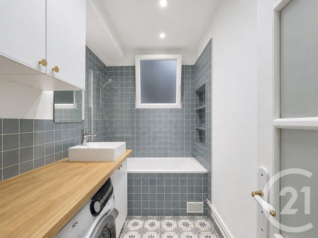 Appartement T4 à vendre - 5 pièces - 62.05 m2 - PARIS - 75009 - ILE-DE-FRANCE - Century 21 Etude Saint-Georges