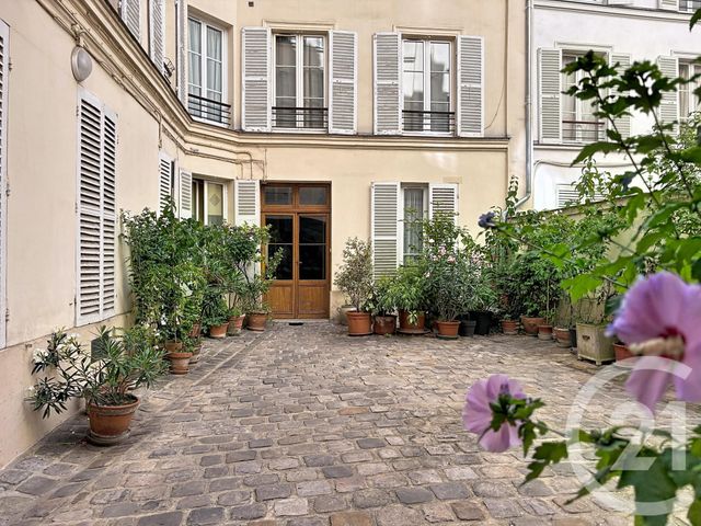 Appartement T4 à vendre - 5 pièces - 62.05 m2 - PARIS - 75009 - ILE-DE-FRANCE - Century 21 Etude Saint-Georges