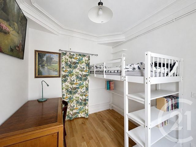 Appartement T4 à vendre - 5 pièces - 62.05 m2 - PARIS - 75009 - ILE-DE-FRANCE - Century 21 Etude Saint-Georges