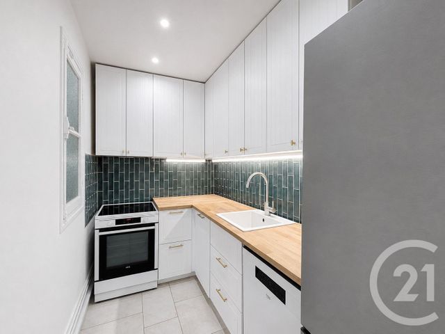 Appartement T4 à vendre - 5 pièces - 62.05 m2 - PARIS - 75009 - ILE-DE-FRANCE - Century 21 Etude Saint-Georges