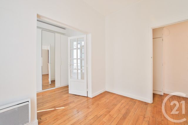 Appartement F2 à vendre - 2 pièces - 43.15 m2 - PARIS - 75009 - ILE-DE-FRANCE - Century 21 Etude Saint-Georges
