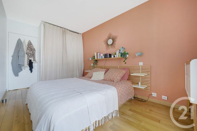 Appartement F3 à vendre - 3 pièces - 66.24 m2 - PUTEAUX - 92 - ILE-DE-FRANCE - Century 21 Etude Saint-Georges