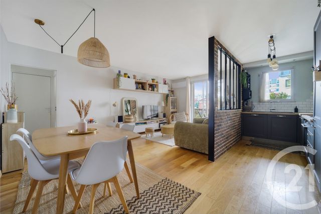 Appartement F3 à vendre - 3 pièces - 66.24 m2 - PUTEAUX - 92 - ILE-DE-FRANCE - Century 21 Etude Saint-Georges