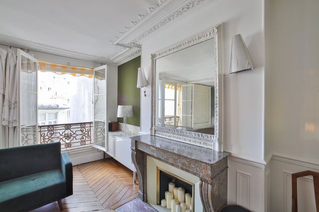 Appartement F2 à vendre - 2 pièces - 47.23 m2 - PARIS - 75009 - ILE-DE-FRANCE - Century 21 Etude Saint-Georges