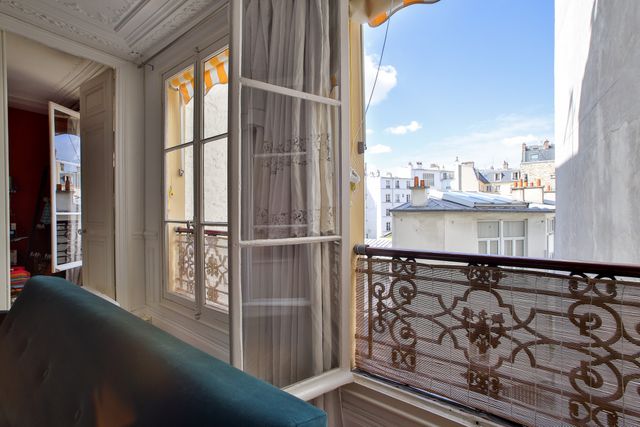 Appartement F2 à vendre - 2 pièces - 47.23 m2 - PARIS - 75009 - ILE-DE-FRANCE - Century 21 Etude Saint-Georges